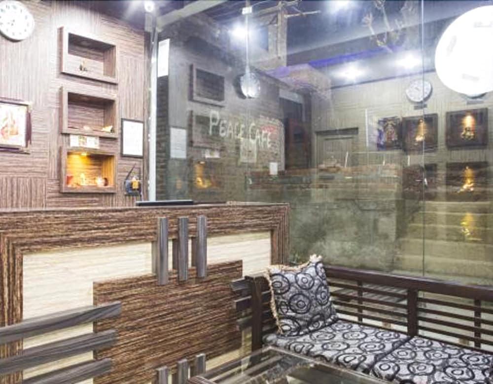 Oyo 1153 The Oak Valley Dharamshala Exterior photo